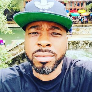 Meet your Posher, Troy